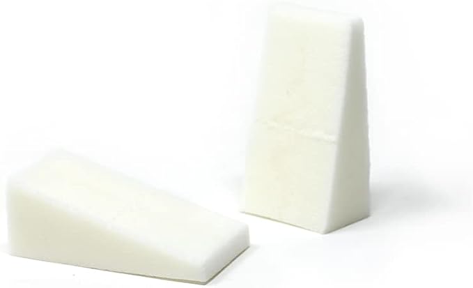 Amazon Basics Cosmetic Foam Wedges for Makeup Application and Blending, 32 Count