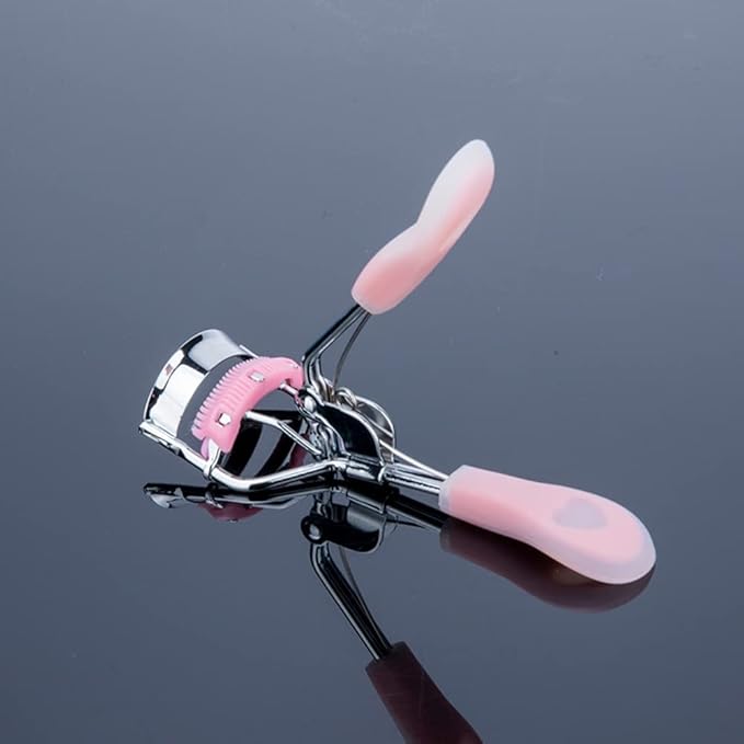 MERVK Stainless Steel Eyelash Curler with Built-in Comb Pinch Pain-Free Suitable for Any Eye Shapes and Sizes, with 5 Silicone Refill Pads (Hazy Pink)