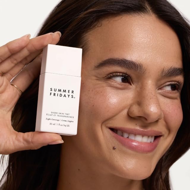 Summer Fridays Sheer Skin Tint with Hyaluronic Acid, Diminishes Uneven Tone, Sheer to Light Coverage, Shade 5, Medium with Warm Neutral Undertones (1 Fl Oz)