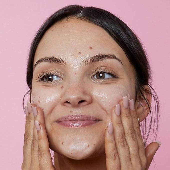 Soap & Glory Face Wash with Vitamin C - 3 in 1 Brightening Facial Cleanser, Makeup Remover & Face Exfoliator - Deeply Cleanses, Purifies & Hydrates for Radiant, Smooth Skin (11.8 fl oz)