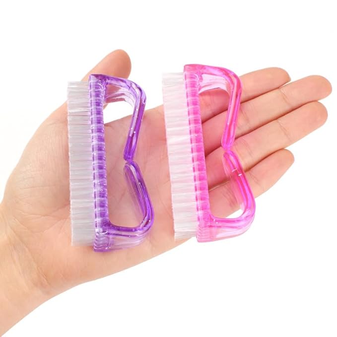 3Pcs Different Kinds of Fingernail brush with Plastic Handle Nail brush for cleaning Fingernails - Easy to use Nail Scrub brush - Nail Cleaner Nail brushes for Hands Feet(transparency)