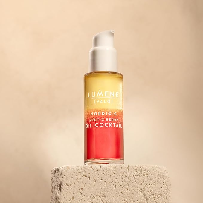Lumene Nordic-C [Valo] Arctic Berry Face Oil - Antioxidant-Rich, Hydrating Serum with Vitamin C, Vitamin E & Hyaluronic Acid - Replenishes and Plumps Dry Skin - Vegan Skin Care (30 ml)