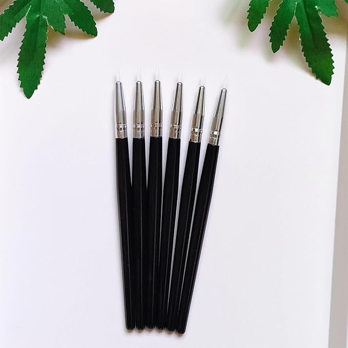 Silicone Eyeliner Brushes for UV Resin, Metallic Glitter Shimmer Eyeshadow, Nail Sequins Nail Sticker Colorful Hearts, Gel or Liquid Eyeliner Along Lash Lines (3pcs, Black Handles)