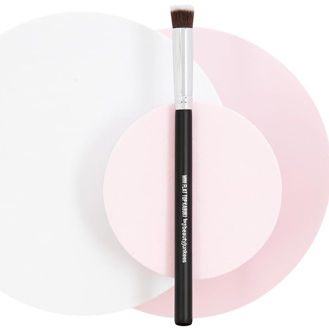 Beauty Junkees Mini Flat Top Concealer Brush Under Eye for Stippling Blending Small Dense Firm Synthetic, Works with Powder, Cream, Liquid