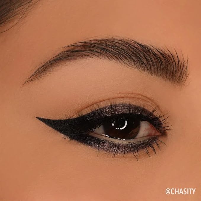 Statement Shimmer Liner (001, Golden Beige)