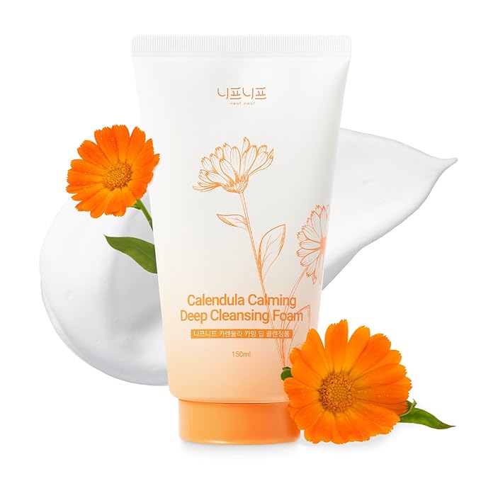 Calendula Calming Deep Cleansing Foam 150ml, A mild acne-clearing foam with calendula extract and BHA, gently removing impurities.