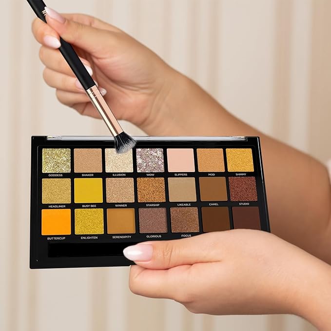 Profusion Cosmetics 21 Shades Gold Rush Eyeshadow Palette and Pro Series Brush for Flawless Eye Look, Get Attractive and Stunning Eye Look with Premium Makeup Kit