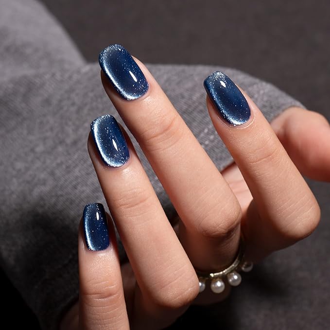 MAYCHAO 15ML Blue Cat Eye Gel Nail Polish 1Pc Denim Blue Holographic Magnetic Gel Polish Soak off UV LED Nail Lamp Curing Needed Nail Polish for Nail Art Manicure Salon DIY at Home, 0.5 OZ