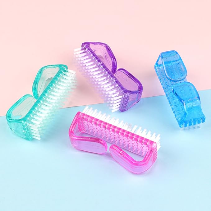 3Pcs Different Kinds of Fingernail brush with Plastic Handle Nail brush for cleaning Fingernails - Easy to use Nail Scrub brush - Nail Cleaner Nail brushes for Hands Feet(transparency)