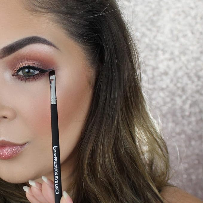 Thin Eyeliner Brush Winged Liner Brush - Beauty Junkees Precision Eyeliner Brush, Tightline Angled Eye Liner Brush for Eyes Makeup Applicator, Liquid, Cream, Powder, Cake, Eyebrow Cosmetics, Synthetic