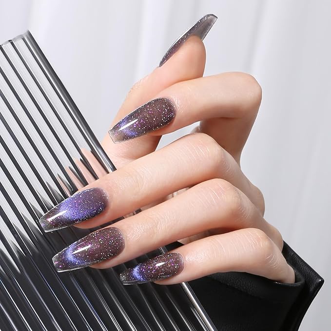 MAYCHAO 15ML Twilight Gleam Cat Eye Gel Nail Polish 1Pc Chameleon Purple Blue Cat Eye Gel Polish with Magnet Soak off Holographic Magnetic Nail Polish for Nail Art Manicure Salon DIY at Home, 0.5 OZ