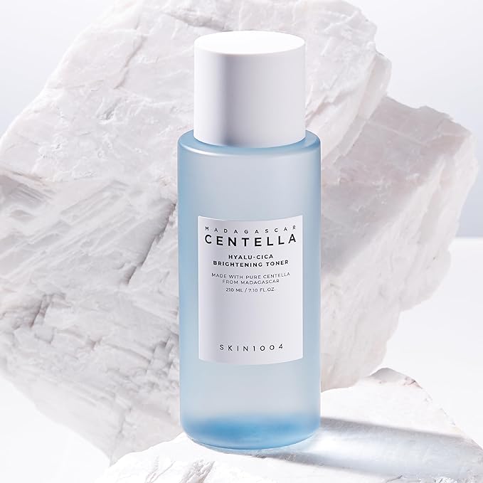 SKIN1004 Hyalu-Cica Balancing Toner, Korean Toner for Deep Hydration with Hyaluronic Acid, Centella Essence for Soothing care, Gentle Exfoliating for Skin Firming, Korean Skin Care, 7.10 fl.oz / 210ml