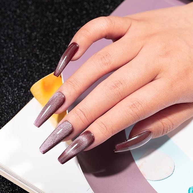 MAYCHAO 15ML Cat Eye Gel Nail Polish 1Pc Grape Gel Polish with Magnet Soak off Holographic Magnetic Nail Polish for Nail Art Manicure Salon DIY at Home, 0.5 OZ