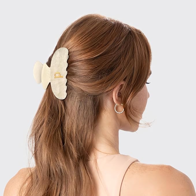 Acrylic Letter Hair Clips For Women Alphabet Hair Claw Initial Hair Clip Fashion Glitter Chic Monogram Claw Clip Hair Accessory Large Hair Clips P