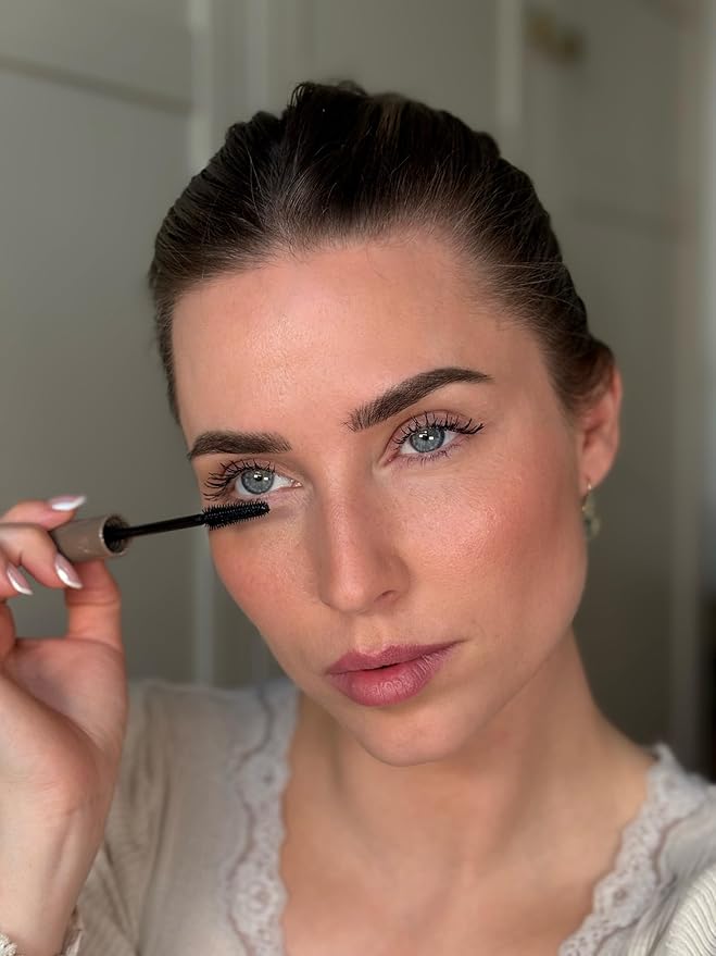 Sandstone Scandinavia Hypoallergenic Mascara for Sensitive Eyes – Black – Smudge-Proof & Sweat-Resistant – Lengthening & Volumizing – Vegan, Fragrance-Free