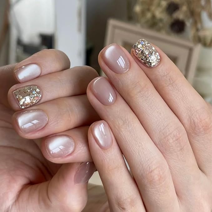 MAYCHAO 15ML Crystal Glassy Nude Cat Eye Gel Nail Polish 1Pc Silk Nude Cat Eye Gel Polish Soak off Holographic Magnetic Nail Polish for Nail Art Manicure Salon DIY at Home, 0.5 OZ
