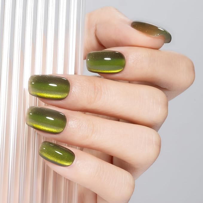 MAYCHAO 15ML Aurora Green Cat Eye Gel Nail Polish 1Pc Velvet Green Holographic Magnetic Gel Polish Soak Off UV LED Nail Polish Nail Art Starter Manicure Salon for Women Girls DIY at Home, 0.5 OZ