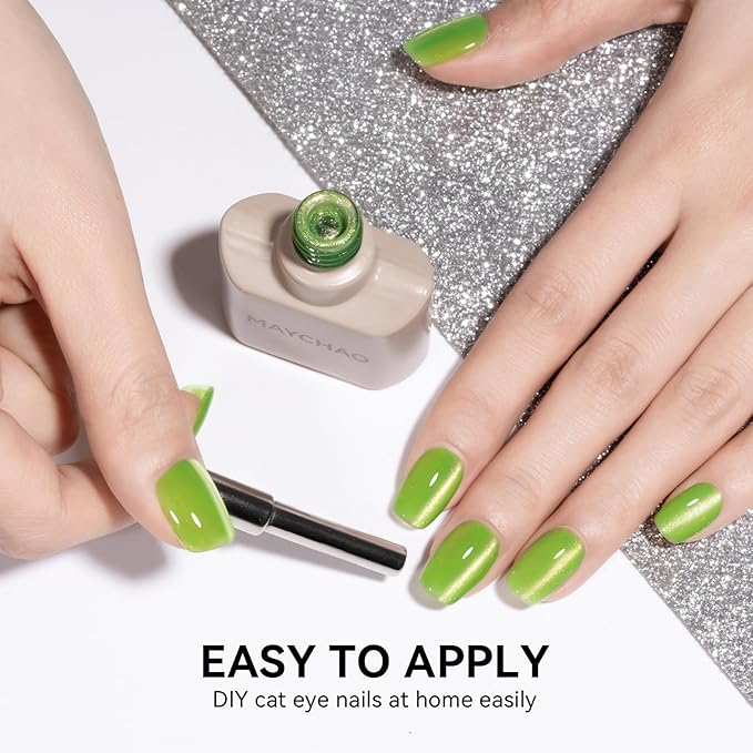 MAYCHAO 15ML Aurora Green Cat Eye Gel Nail Polish 1Pc Velvet Green Holographic Magnetic Gel Polish Soak Off UV LED Nail Polish Nail Art Starter Manicure Salon for Women Girls DIY at Home, 0.5 OZ
