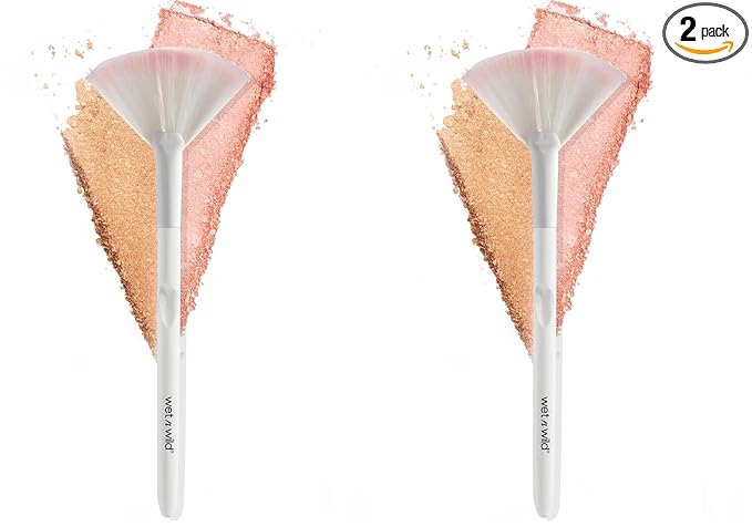 wet n wild Fan Brush, Blending Brush for Highlighter, Blush, & Peel Masks, Ergonomic Handle (Pack of 2)