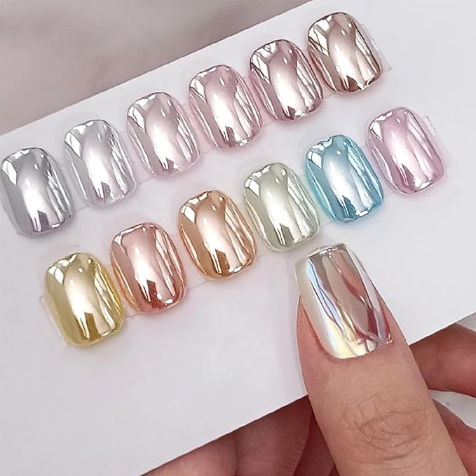 Magic White Chrome Nail Powder Super Glossy Mirror Effect for Gel Nails Polish Design, Moonlight Pearl Chrome Powder for Nails Metallic Silver Glitter Pigment Powder 0.5g with Tool