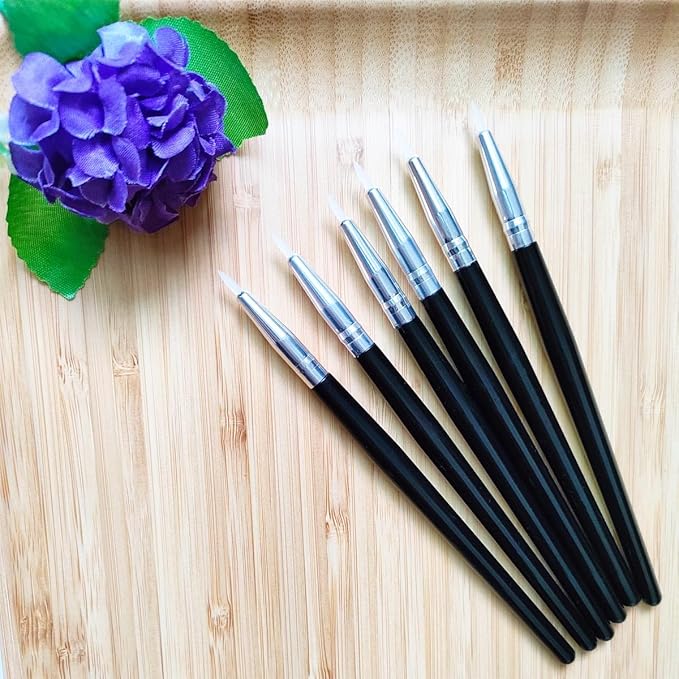 Silicone Eyeliner Brushes for UV Resin, Metallic Glitter Shimmer Eyeshadow, Nail Sequins Nail Sticker Colorful Hearts, Gel or Liquid Eyeliner Along Lash Lines (3pcs, Black Handles)
