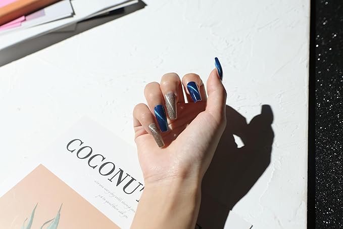 MAYCHAO 15ML Cat Eye Gel Nail Polish 1Pc Sea Blue Shimmer Gel Polish Soak off Holographic Magnetic Nail Polish for Nail Art Manicure Salon DIY at Home, 0.5 OZ