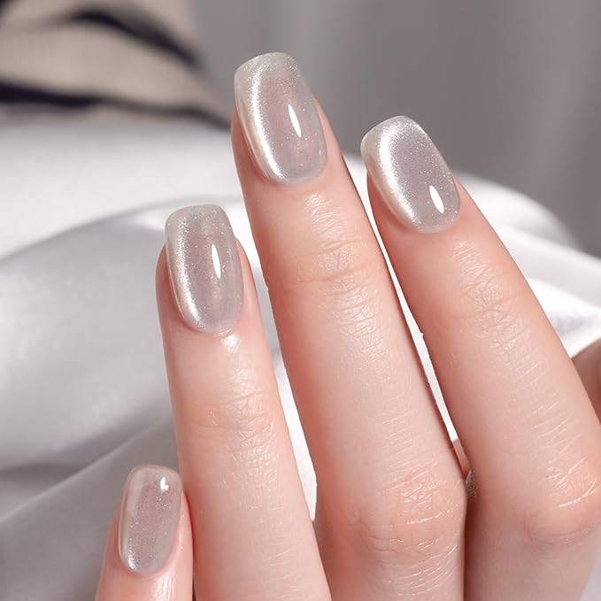 MAYCHAO 15ML Clear Silver Cat Eye Gel Nail Polish 1Pc Silver Glitter Holographic Magnetic Gel Polish with Magnet Soak off UV/LED Nail Lamp Curing for Nail Art Manicure Salon DIY at Home, 0.5 OZ