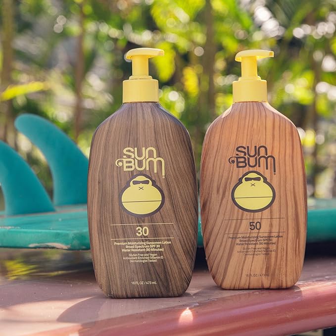 Sun Bum Original SPF 30 Sunscreen Body Lotion - Broad Spectrum Moisturizing Sunscreen with Vitamin E - Hawaii 104 Act Compliant (Made Without Octinoxate & Oxybenzone) - 16 oz