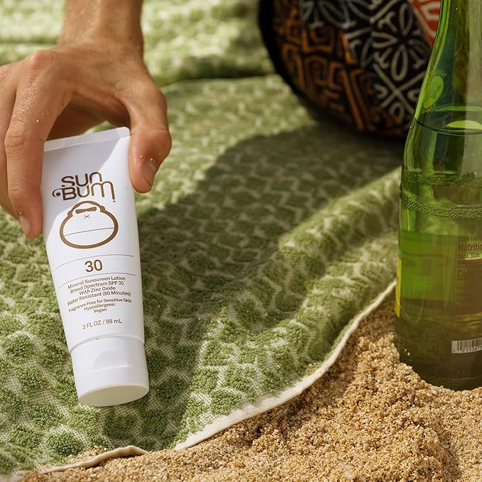 Sun Bum Mineral SPF 30 Sunscreen Body Lotion - NEW FORMULA Broad Spectrum Moisturizing Sunscreen with Vitamin E - Vegan and Hawaii 104 Act Compliant (No Octinoxate & Oxybenzone) - Travel Size - 3 oz