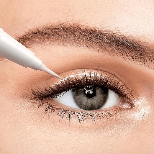 KISS Lash Glueliner, Eyeliner Lash Glue, 2-in-1 Felt-Tip Eyeliner and Lash Adhesive, Includes 1 Glue Liner, Long Lasting Wear, Can Be Used with Strip Lashes and Lash Clusters