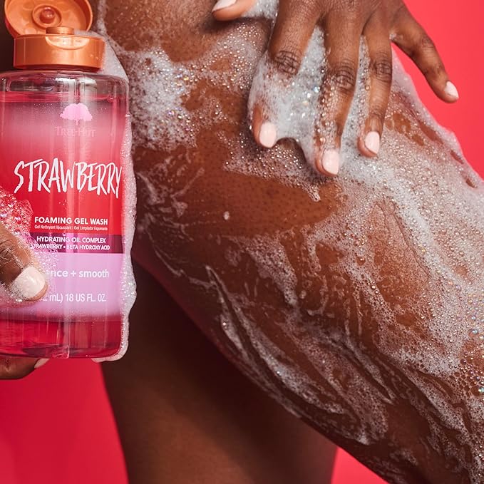Tree Hut Strawberry Foaming Gel Wash | Cleanse & Soothe Skin Without Stripping Moisture | Made with our Hydrating Oil Complex | 18 fl oz.
