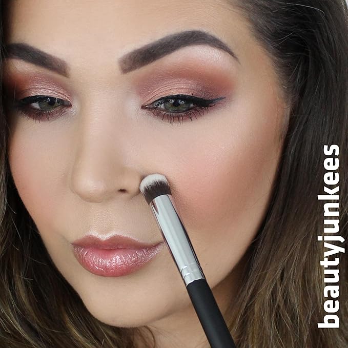 Mineral Powder Eyeshadow Makeup Brush – Small Mini Round Top Kabuki, Synthetic Dome Smudge Eye Shadow Brushes for Blending Smoky Eye, Setting Concealer Liquid Cream Cosmetics, Cruelty Free