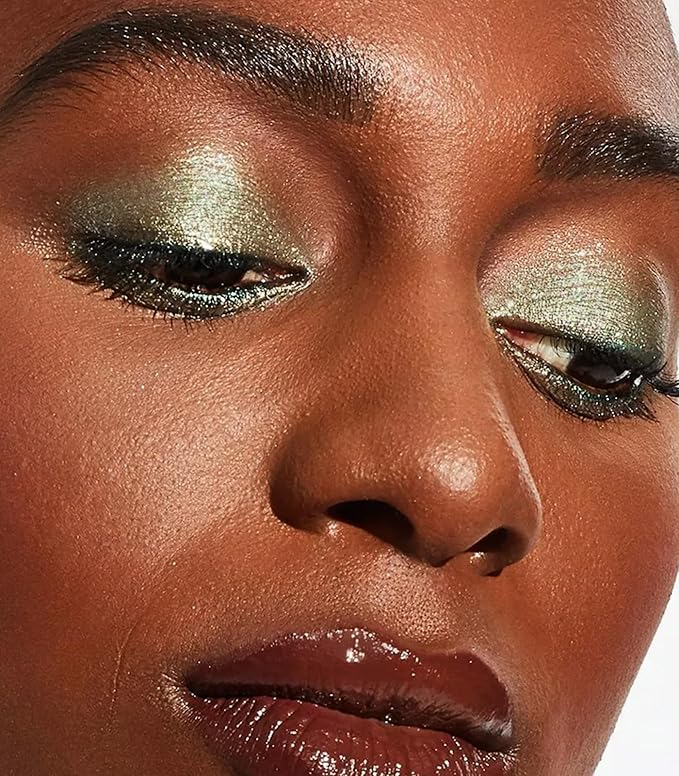 LAVONE Multichrome Eyeshadow, Iridescent Green-Yellow-Gold Eyeshadow Powder, Multidimensional Sparkle with One-Swipe Color, Highly Pigmented, Smooth Non-Falling