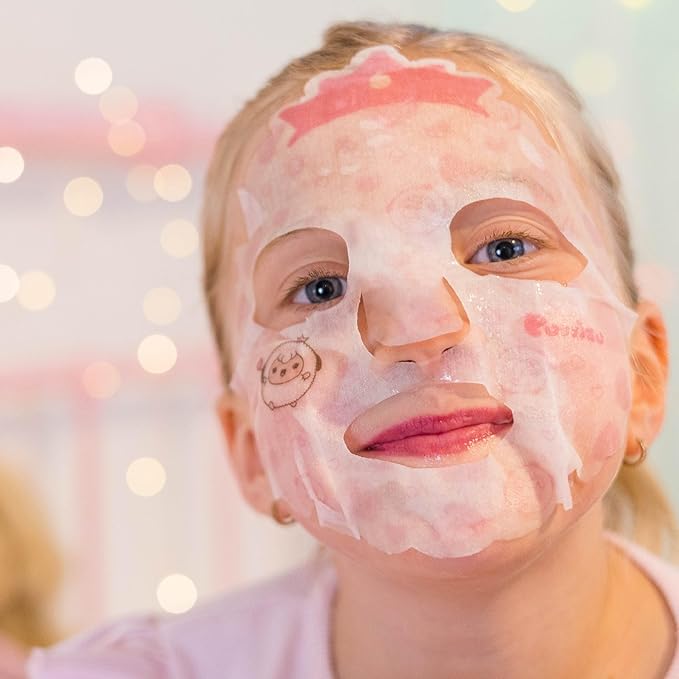 Puttisu Real Fruit Facial Mask Sheet for Kids, Children - Made with 100% Cotton, Moisturize, Sooths and Hydrates Skin (Strawberry- Pack of 14)