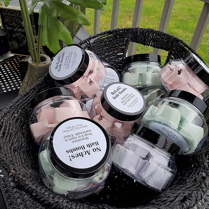 Yarlung 16 Pack 8 Oz Plastic Jars with Lids, Clear Body Scrub Containers Empty Refillable Containers Round Low Profile Samples Jars for Makeup, Body Butter, Creams, Slime, Travel Storage
