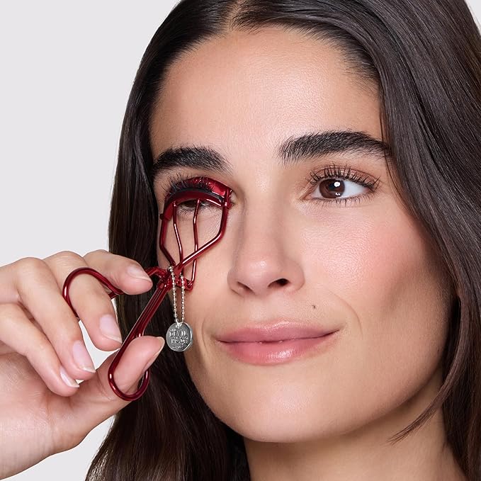 Tweezerman Devil Wears Prada 2 Eyelash Curler with Refill Pads - Makeup Eyelash Tool for All Eye Shapes
